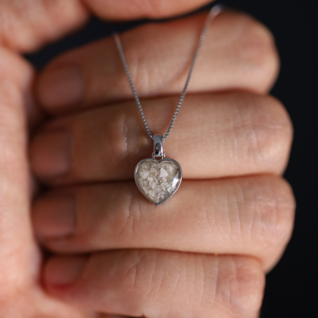 "Heartbeat" pendant with ashes or hair (925 silver)