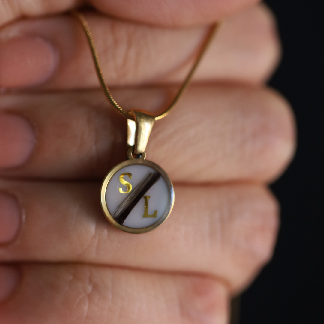"Legacy" Pendant with ashes or hair (stainless steel)