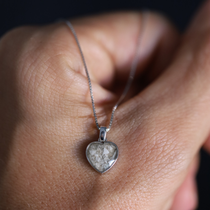 "Heartbeat" pendant with ashes or hair (925 silver)