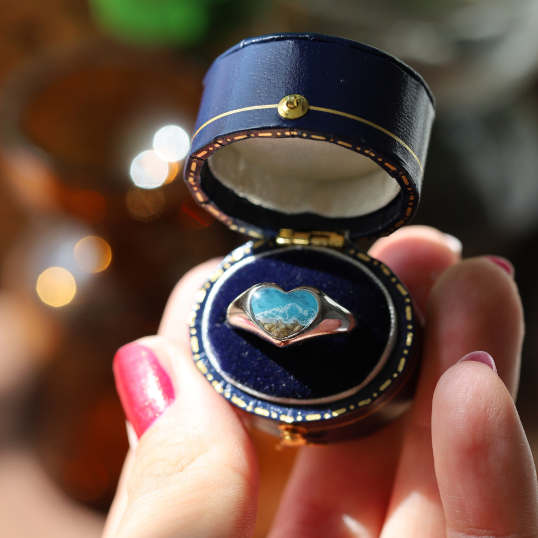 A(MAR) Ring with sand or ashes (stainless steel)
